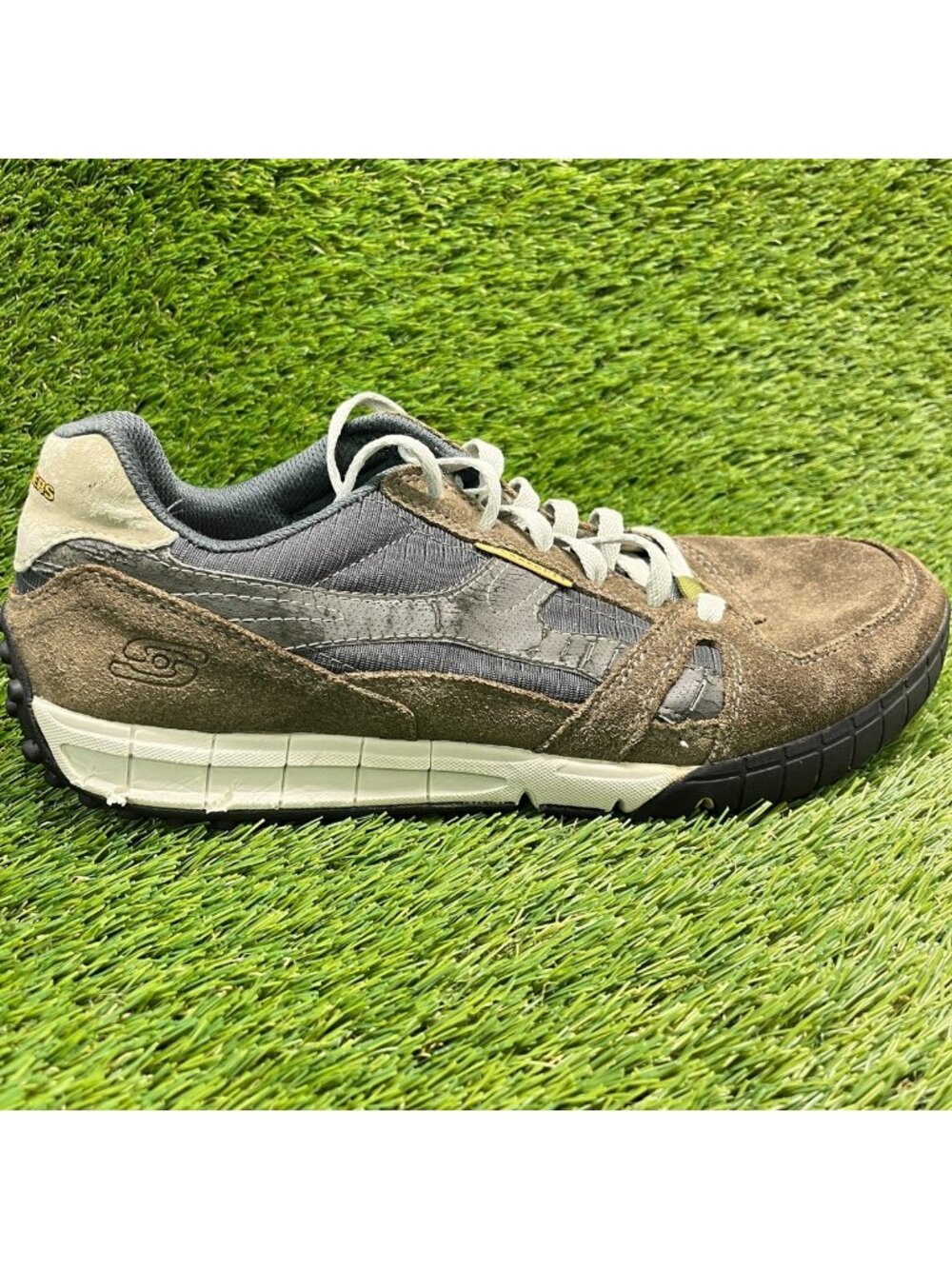 Skechers Floater Relaxed Fit Mens Size 11.5 Olive Black Athletic Shoes Sneakers